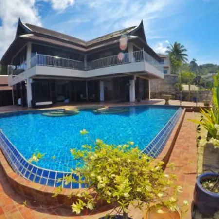 Happy Holidays Luxury Pool Villa